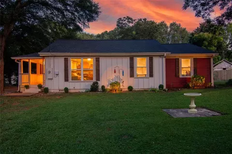 5831 Church St, Flowery Branch, GA 30542