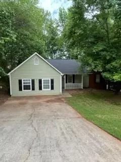 1586 Elizabeth Ln, Hampton, GA 30228