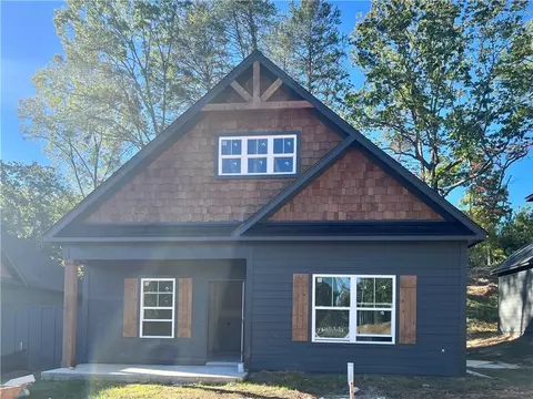 208 Red Cloud Lndg, Waleska, GA 30183
