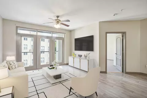 390 17th St NW #5058, Atlanta, GA 30363