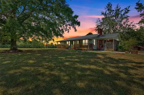1990 Oak Hill Rd, Lyerly, GA 30730