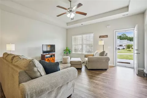 240 Rosenwald Ln, Hampton, GA 30228 photo 4