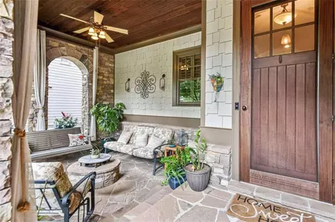 4605 Carriage Walk Ln, Cumming, GA 30040