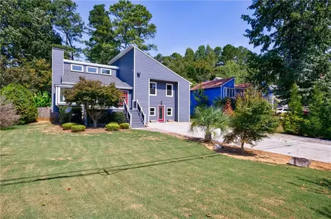 385 Arnold Rd, Lawrenceville, GA 30044