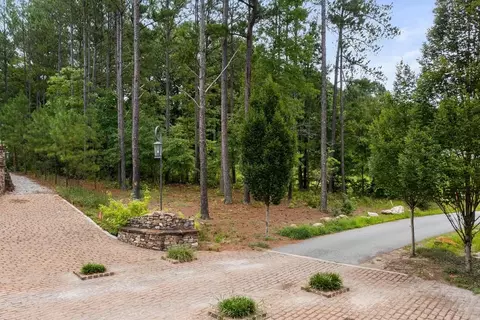12 Swann Rdg, Chattahoochee Hills, GA 30268