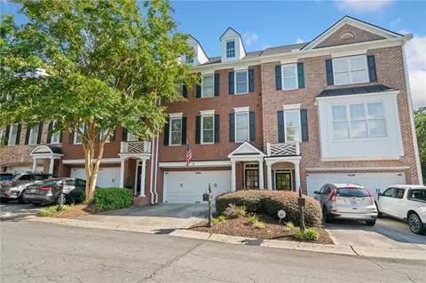 4609 Village Green Dr, Roswell, GA 30075