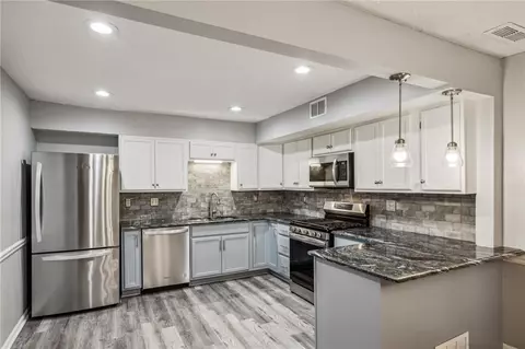 1451 Oakridge Cir, Decatur, GA 30033