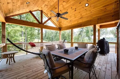 424 Jakes Landing Way, Ellijay, GA 30540