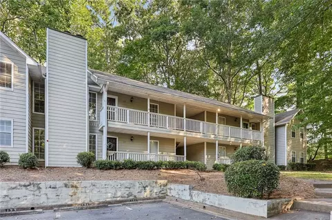 122 Sterling Ct, Alpharetta, GA 30004