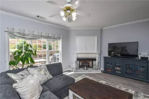 2075 Pine Tree Dr #D2, Buford, GA 30518 photo 10