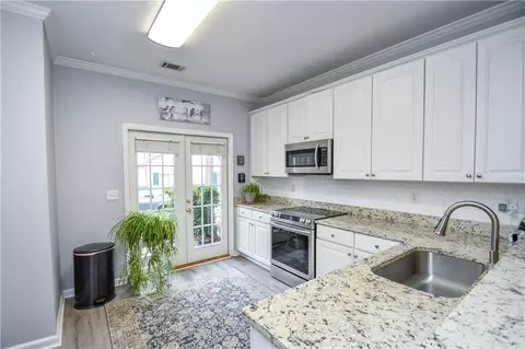 2075 Pine Tree Dr #D2, Buford, GA 30518 photo 14