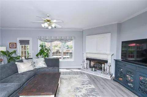 2075 Pine Tree Dr #D2, Buford, GA 30518 photo 9
