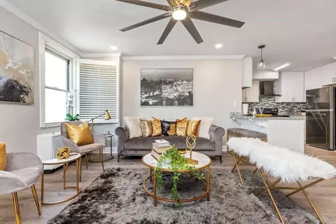 300 Peachtree St NE #20C, Atlanta, GA 30308