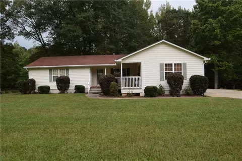 276 Springflower Dr, Carrollton, GA 30116