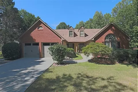 640 Glenarbor Dr, Johns Creek, GA 30097