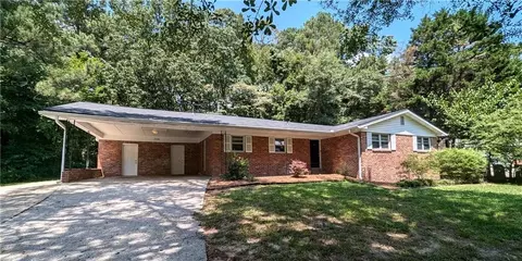 7139 Linda Dr, Lithia Springs, GA 30122