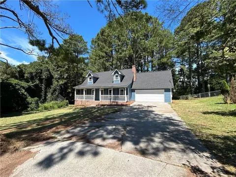 993 S Lassetter Cir, Villa Rica, GA 30180