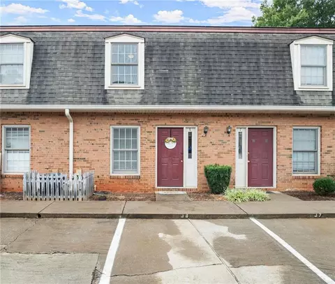 3730 Old Flowery Branch Rd #J6, Oakwood, GA 30566