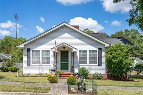 7 S 4th St S, Lindale, GA 30147