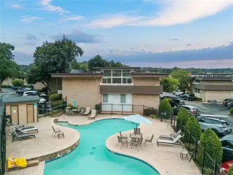 346 Carpenter Dr #30, Atlanta, GA 30328