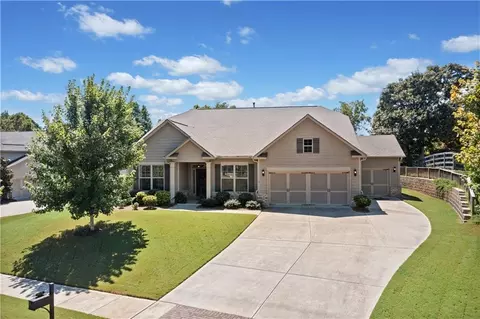 717 Paint Horse Dr, Canton, GA 30115