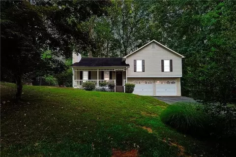 47 Peach Crossing Dr, Dallas, GA 30132