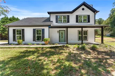 3270 Greystone Ct, Loganville, GA 30052