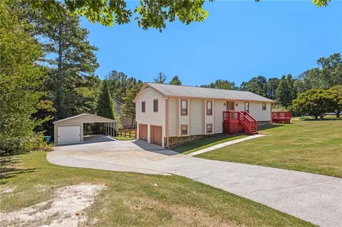1094 Ironwood Dr, Grayson, GA 30017