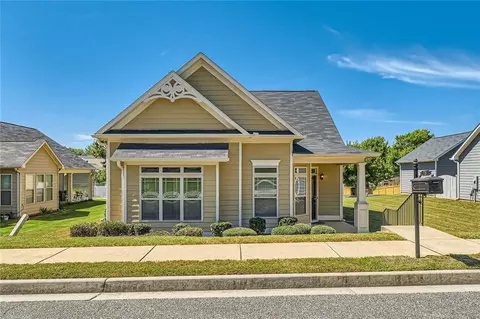 73 Majestic Dr, Newnan, GA 30265