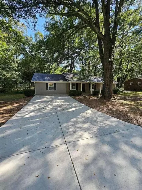 405 Shamrock Dr, Monroe, GA 30655