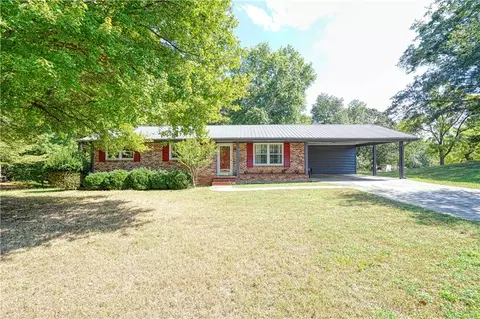 4619 Mountain View Rd, Oakwood, GA 30566