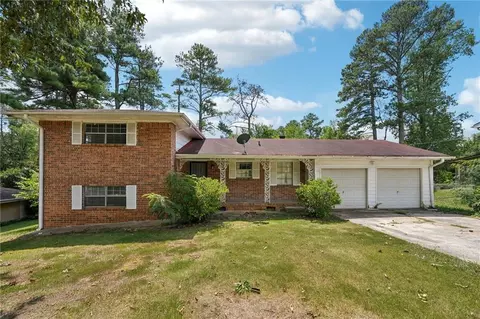 1123 Shoreham Dr, Atlanta, GA 30349