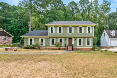 5172 Clearwater Dr, Stone Mountain, GA 30087