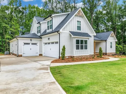 562 Jackson Trail Rd, Jefferson, GA 30549 photo 2