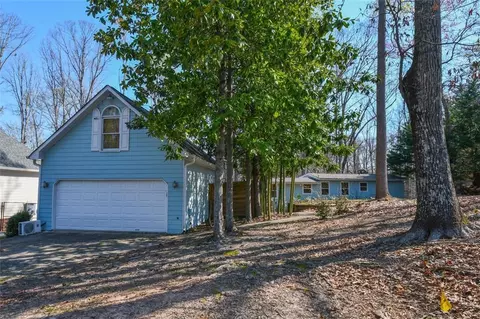6619 Bass Cir, Buford, GA 30518