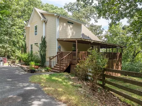 466 Lakeview Dr, Dahlonega, GA 30533