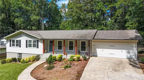 2322 Cascade Dr, Acworth, GA 30102