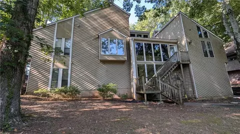 20 Latimer Ln NE, Kennesaw, GA 30144