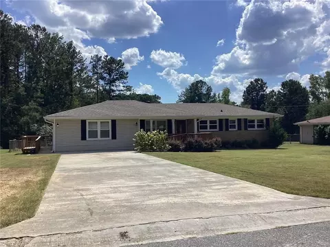102 Cross Creek Pkwy, Dallas, GA 30157