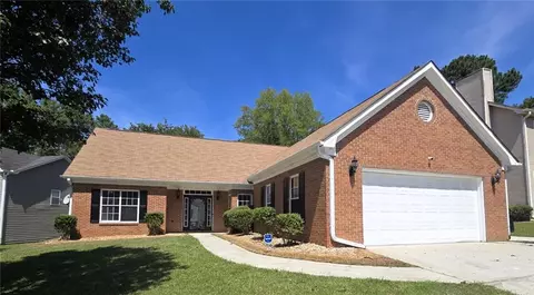 3739 River Lake Shr, Ellenwood, GA 30294