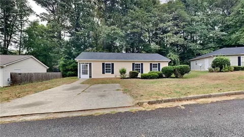 852 Claxton Dr, Mableton, GA 30126