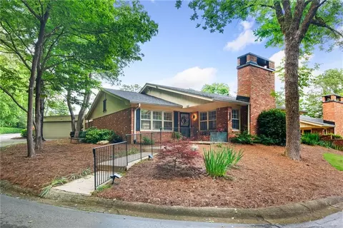 6417 W Deer Hollow Way, Peachtree Corners, GA 30092
