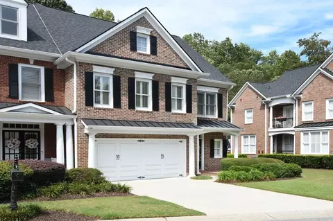 4709 Village Green Dr, Roswell, GA 30075