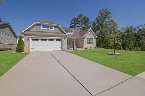6748 Cambridge Dr, Flowery Branch, GA 30542