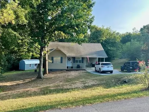 151 Prater Dr SE, Calhoun, GA 30701