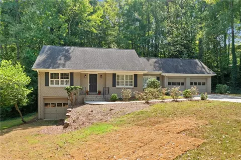 587 Shannon Green Cir SW, Mableton, GA 30126