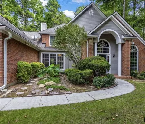11365 Vedrines Dr, Johns Creek, GA 30022