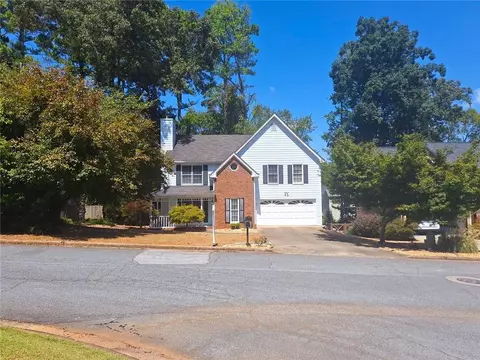 930 Meadowsong Cir, Lawrenceville, GA 30043