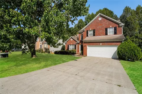 280 Lazy Willow Ln, Lawrenceville, GA 30044