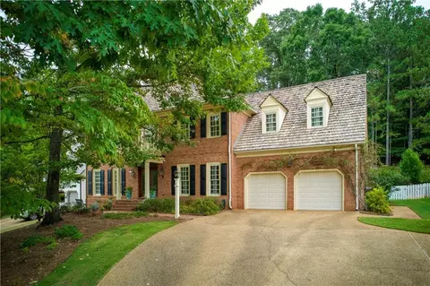 3 Ninth Green Dr, Roswell, GA 30076